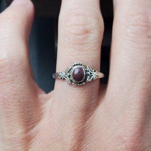 Size 6.75 Sterling Silver Burgundy Material Fancy Ring